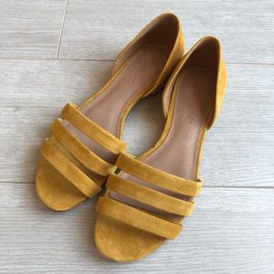 Leila Flat in Curry Powder
